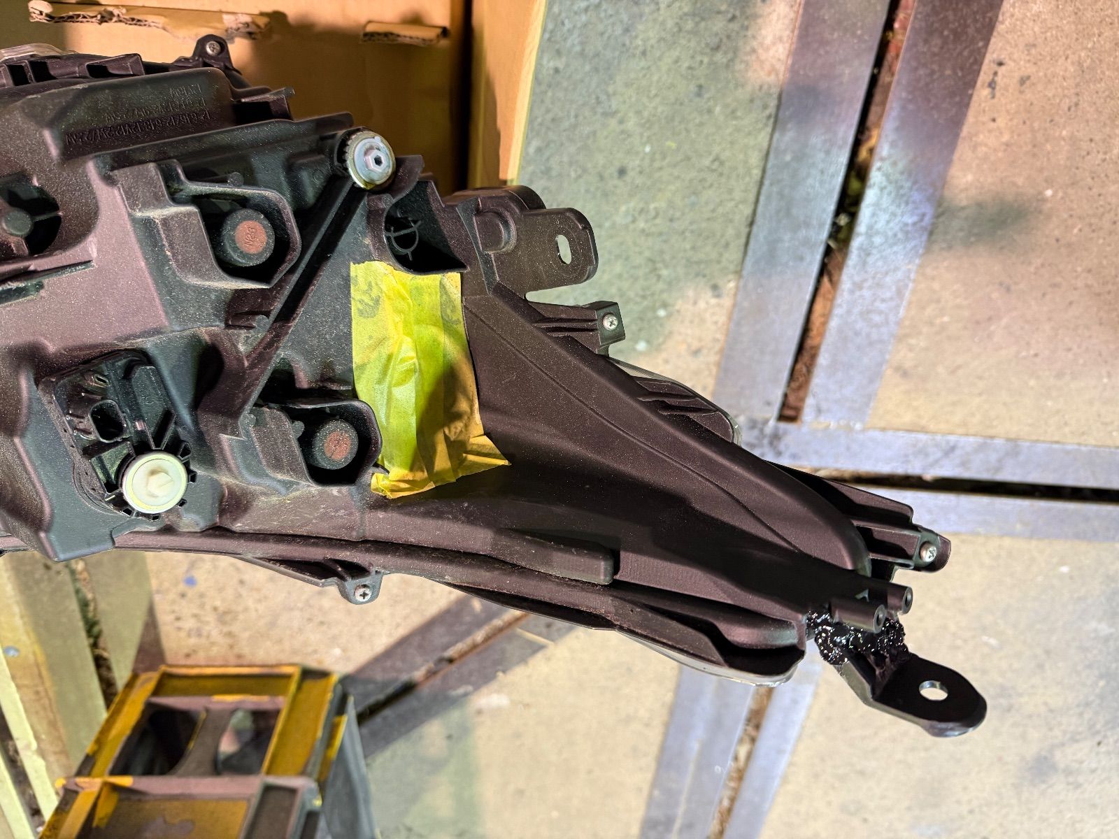 ヘッドライト左