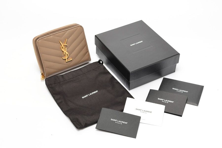 サンローラン / SAINT LAURENT カサンドラ マトラッセ コンパクト  