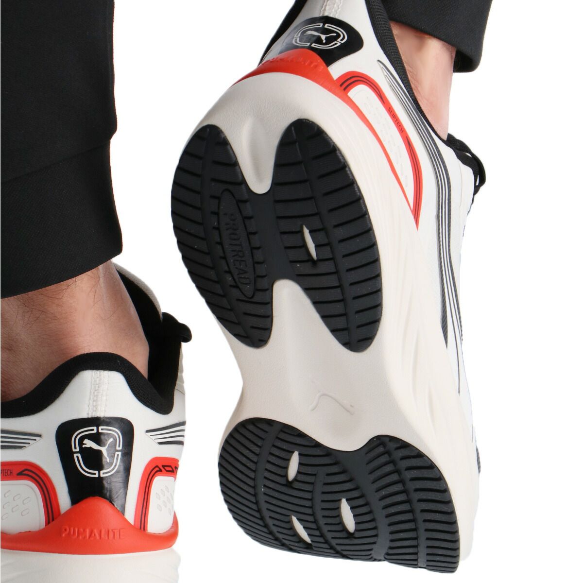 手を使わず履ける