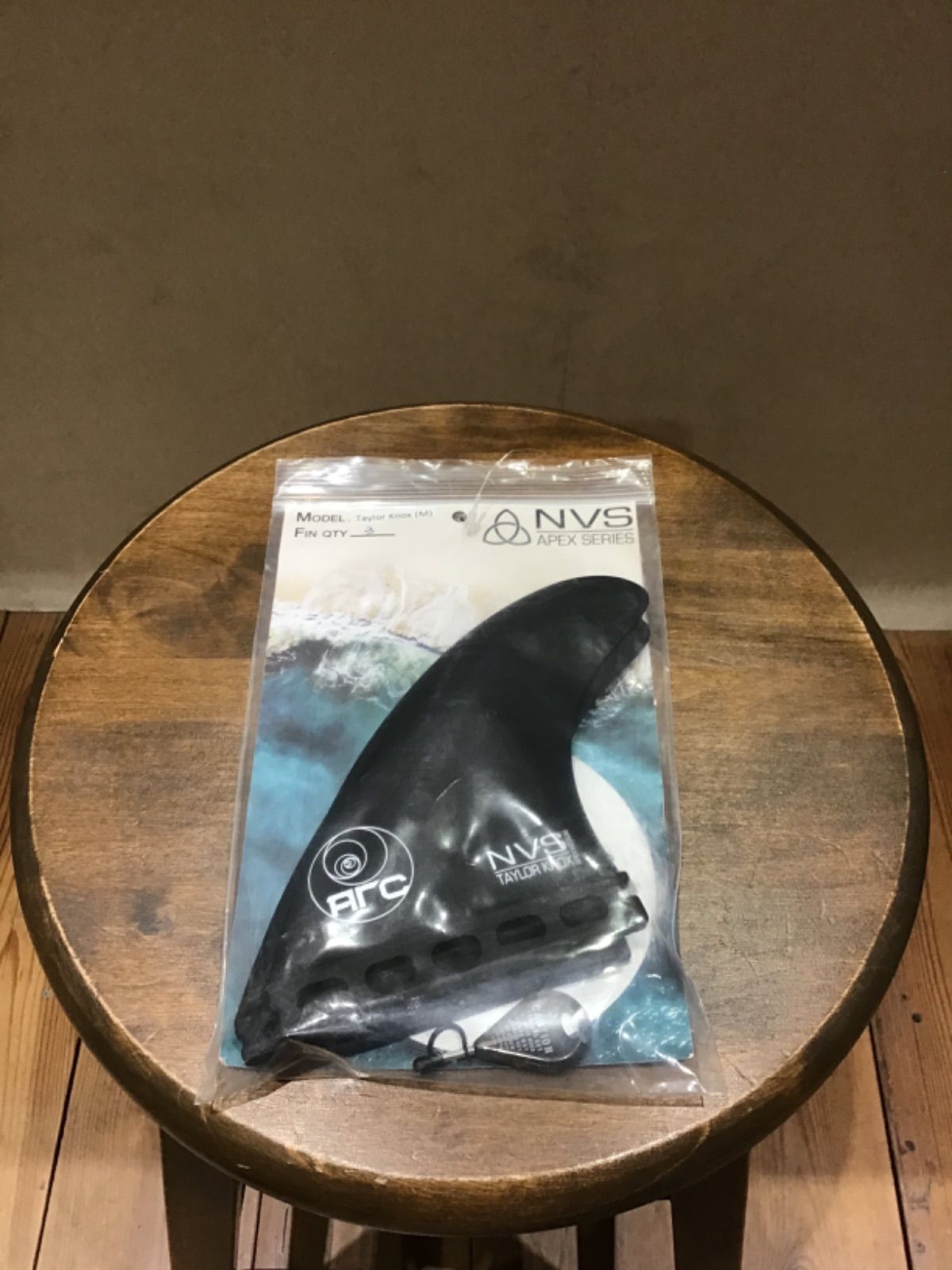 NVS FIN『APEX ARC TAYLOR KNOX』FUTURES TRI FIN MEDIUM - メルカリ