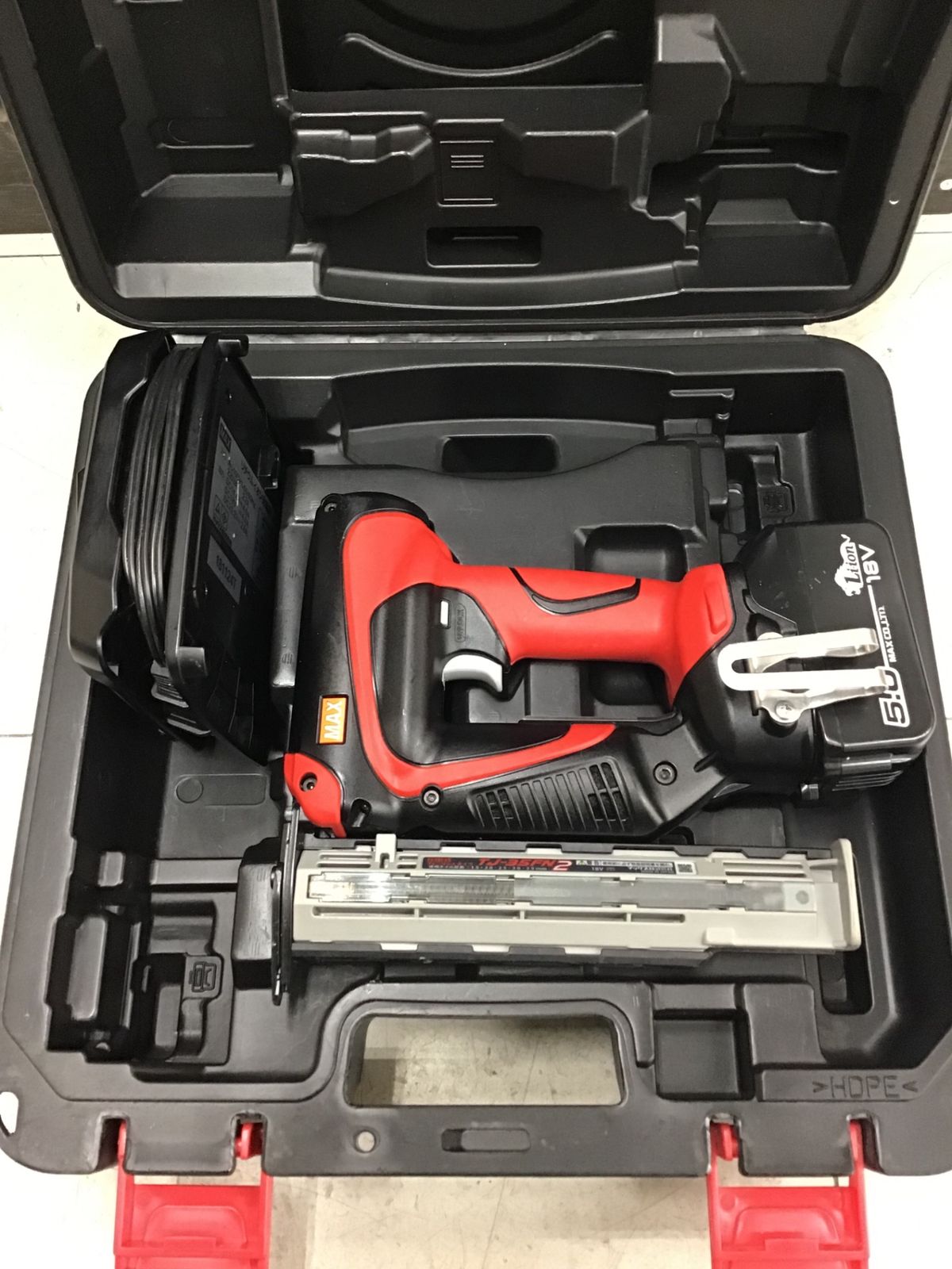 MAX マックス TJ-35FN2 中古品 ☆中古品☆MAX マックス 18V 35mm 充電式