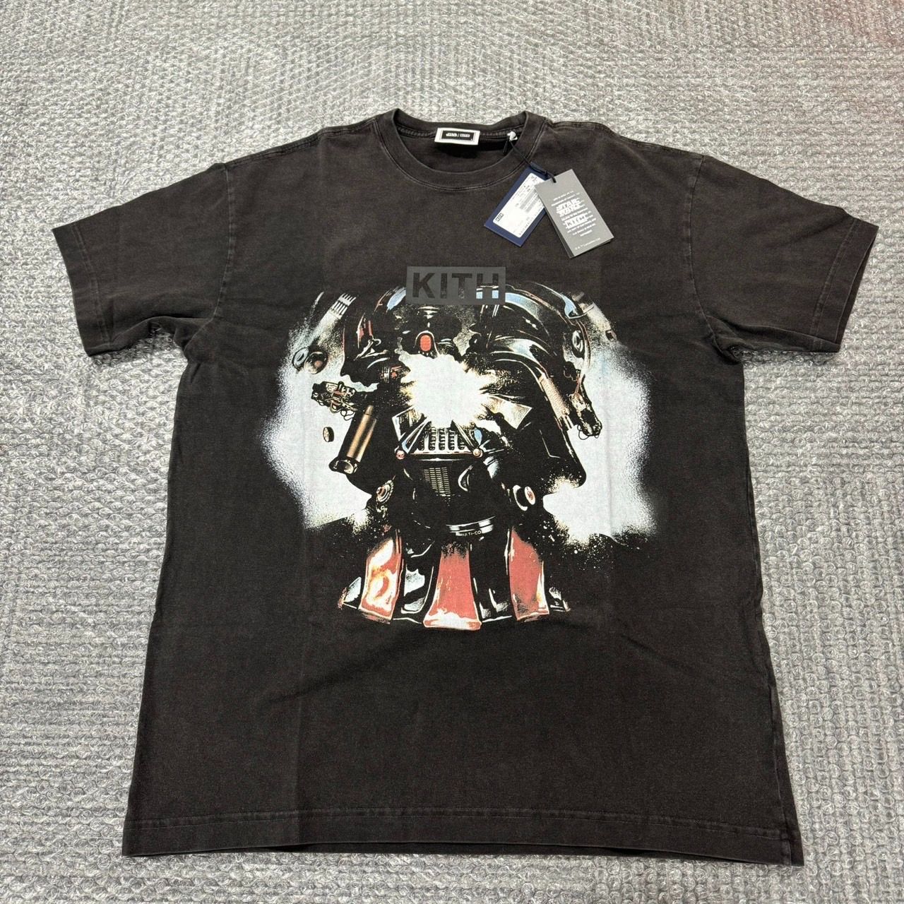 Kith Star Wars Exploding Darth Vader Vintage Tee Sサイズ キス キース スターウォーズ  ダースベイダー Tシャツ 未使用 - メルカリ