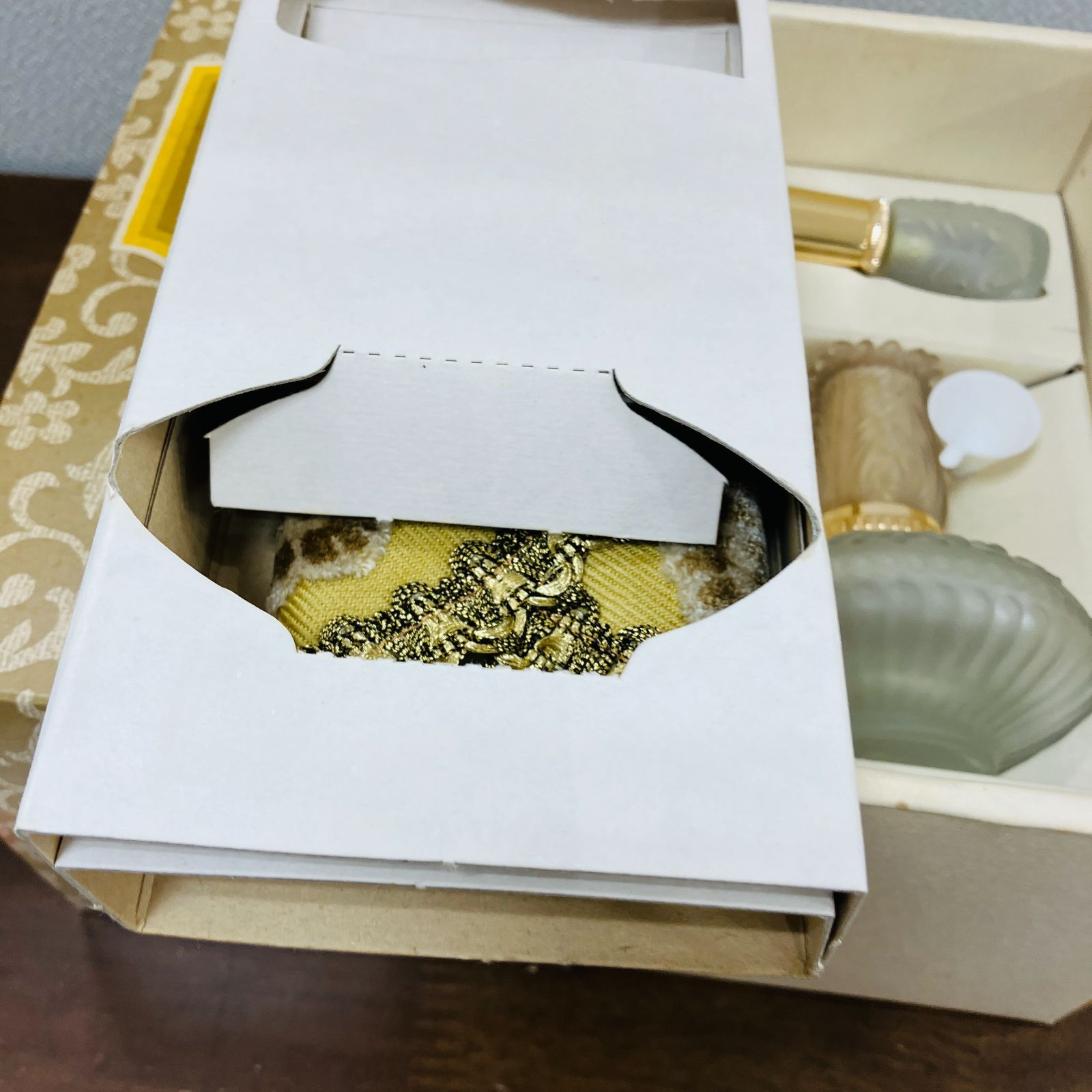 A【SHISEIDO】昭和レトロ 資生堂 花椿会 フレグランススプレー
