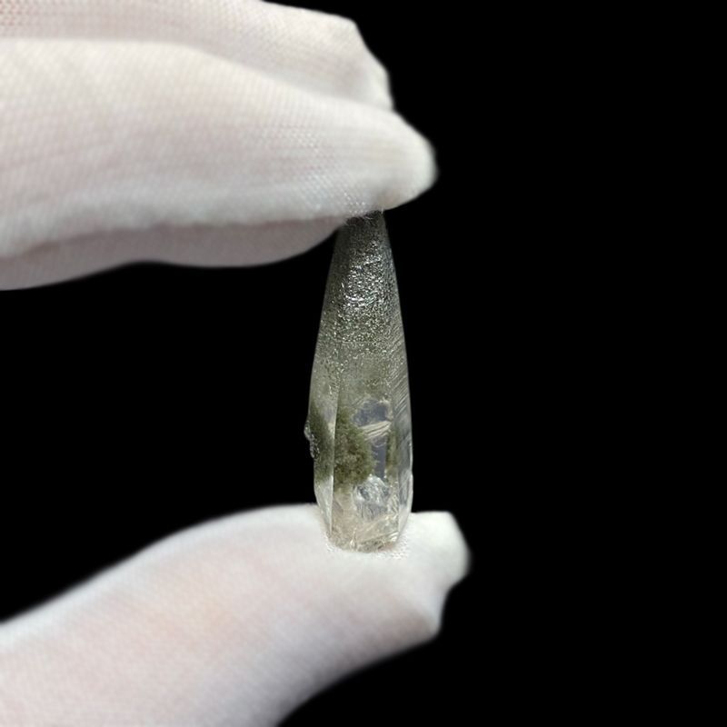 ガネーシュヒマール産 ヒマラヤ水晶 クローライトINクォーツ