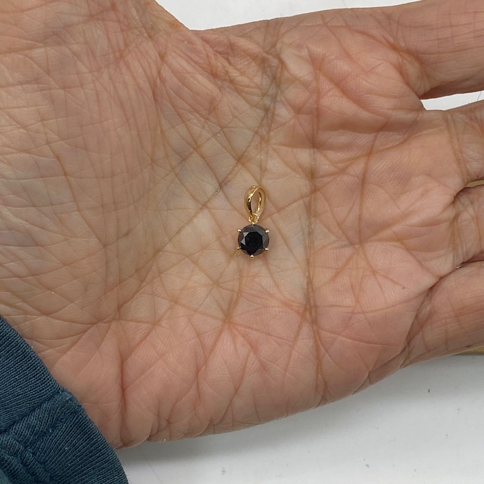k18YG AU750 18金 ブラックダイヤモンド 0.9ct - メルカリ