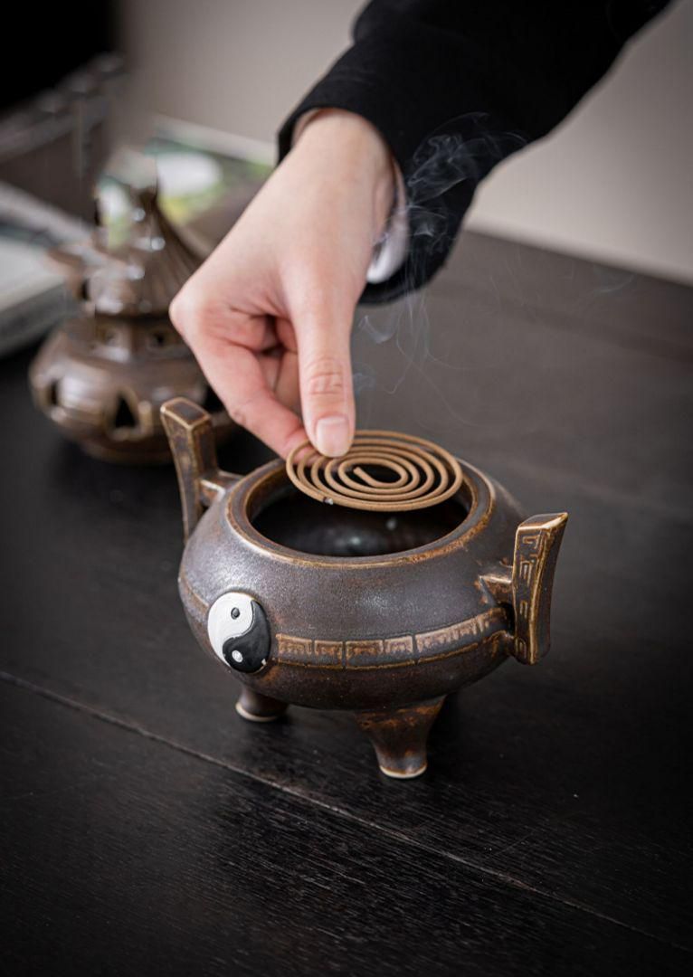 磁器香炉 太極香炉 茶道具　香道具 現代工芸品 美術品 置物 磁器香炉 太極香炉 茶道具 香道具 現代工芸品 美術品 置物