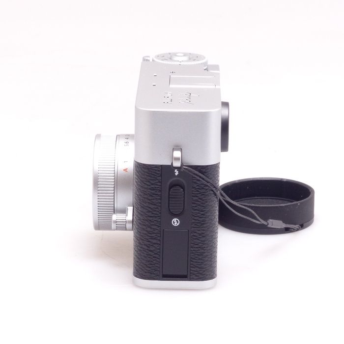 新品未使用 コンパクトデジタルカメラX-HF1シルバー 未使用品 FUJIFILM