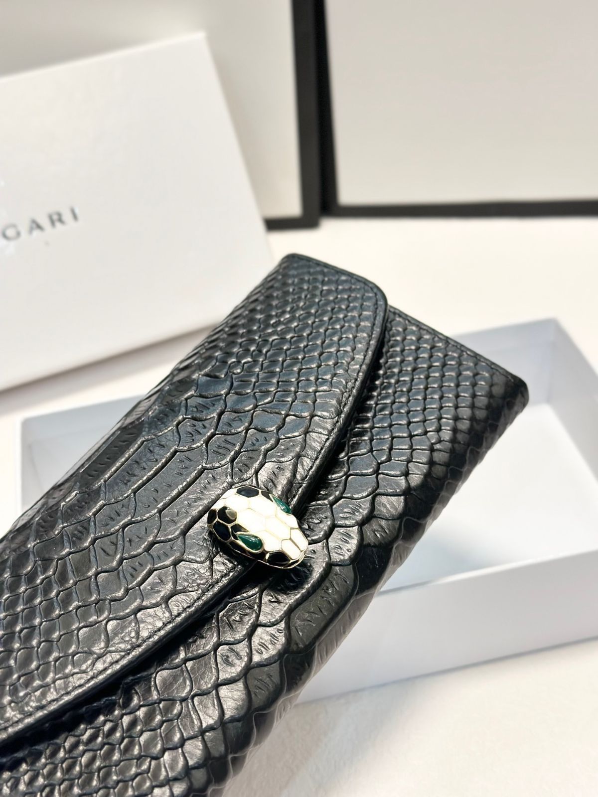 【BVLGARI】ビーゼロワン　長財布　キーケースセット Bvlgari財布/財布、両用カードバッグ、カード/キーケース[本日
