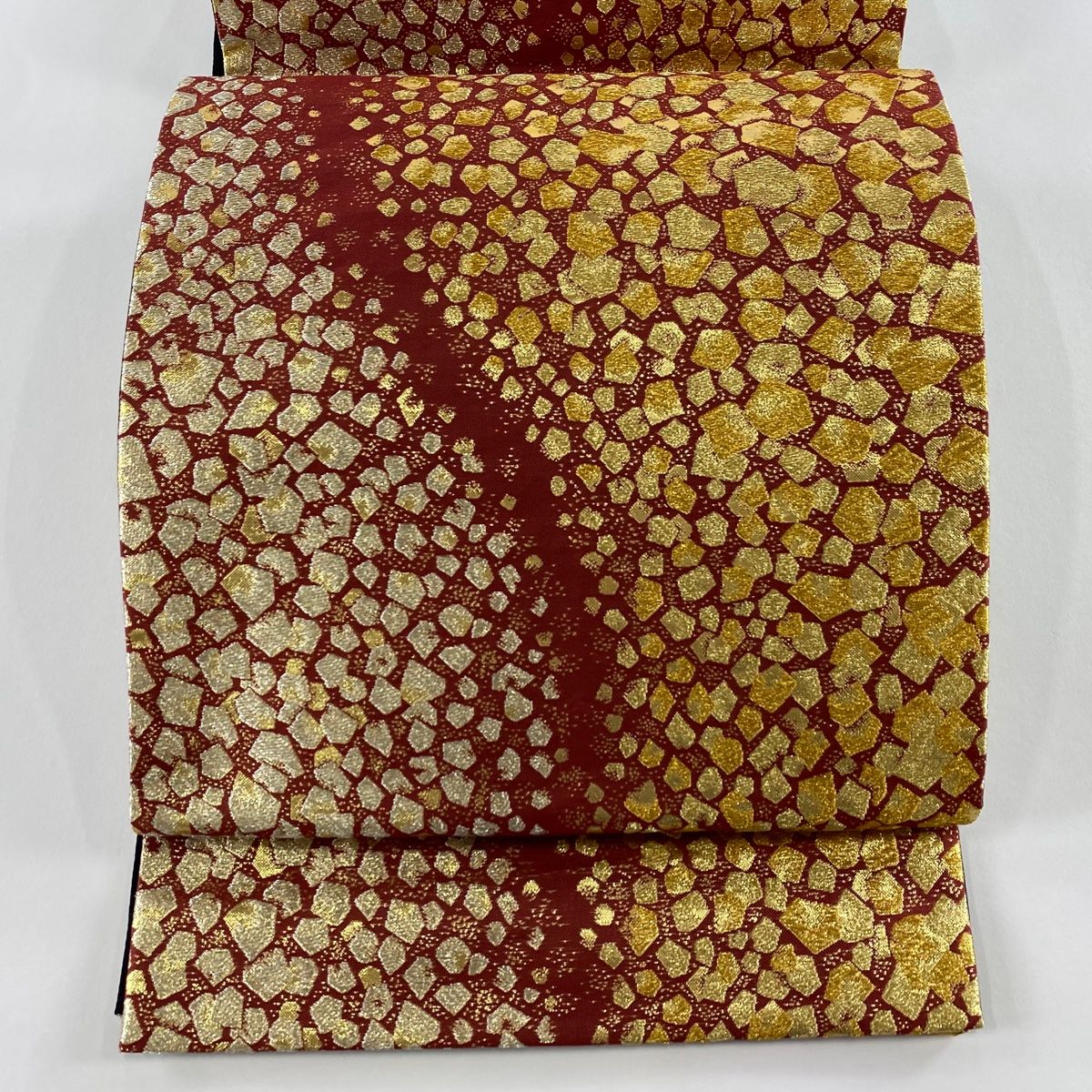 袋帯 秀品 幾何学模様 よろけ縞 金銀糸 箔 茜色 六通 正絹