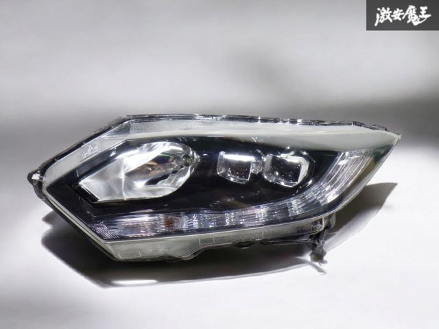 ホンダ ヴェゼル ヘッドライト RU4