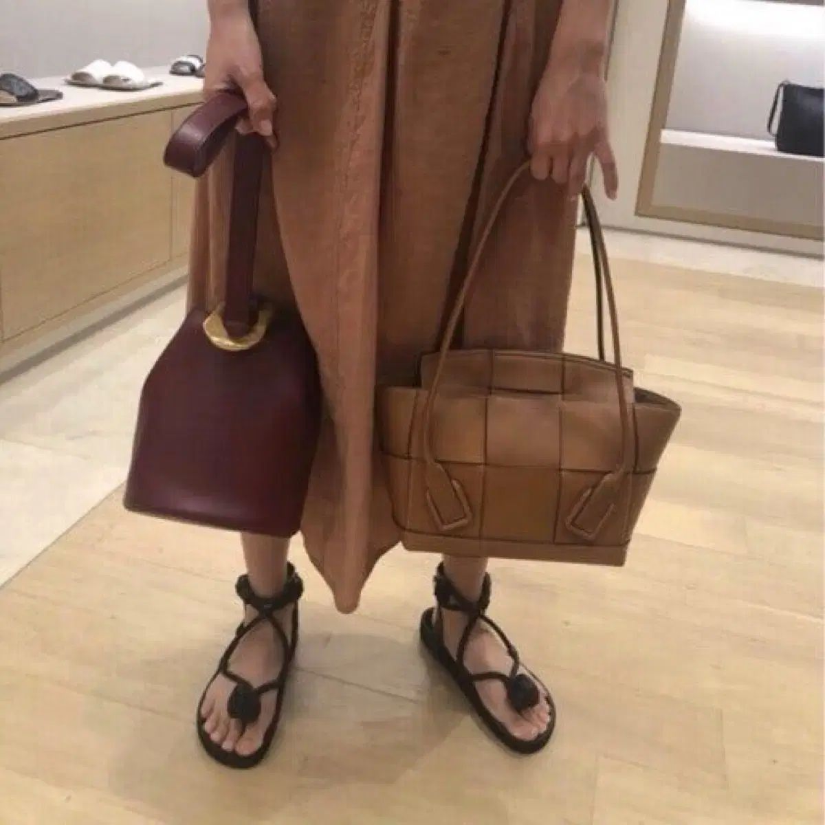 ☀ Bottega