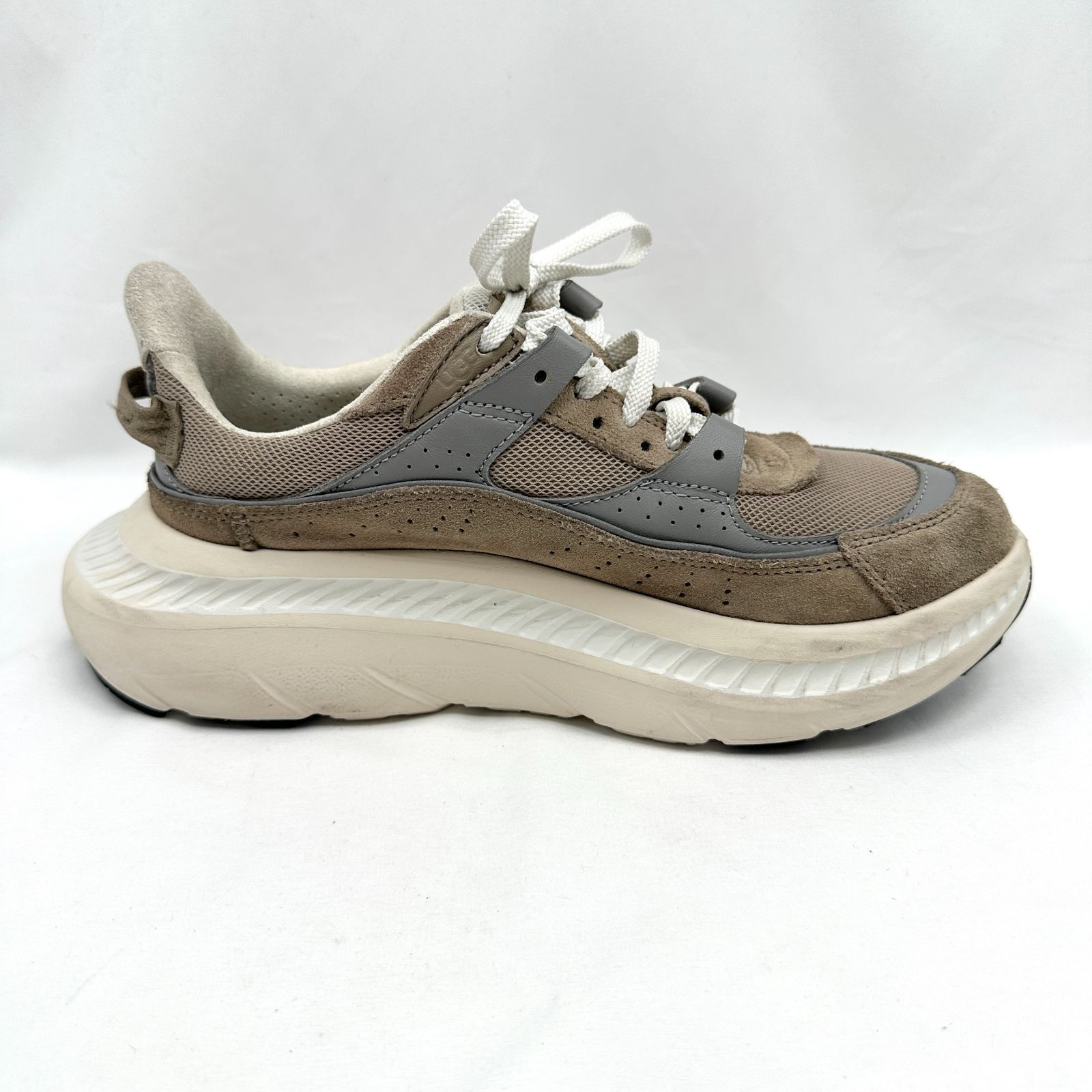 UGG アグ CA805 V2 厚底 スニーカー ヌバック ベージュ ホワイト 23.5 