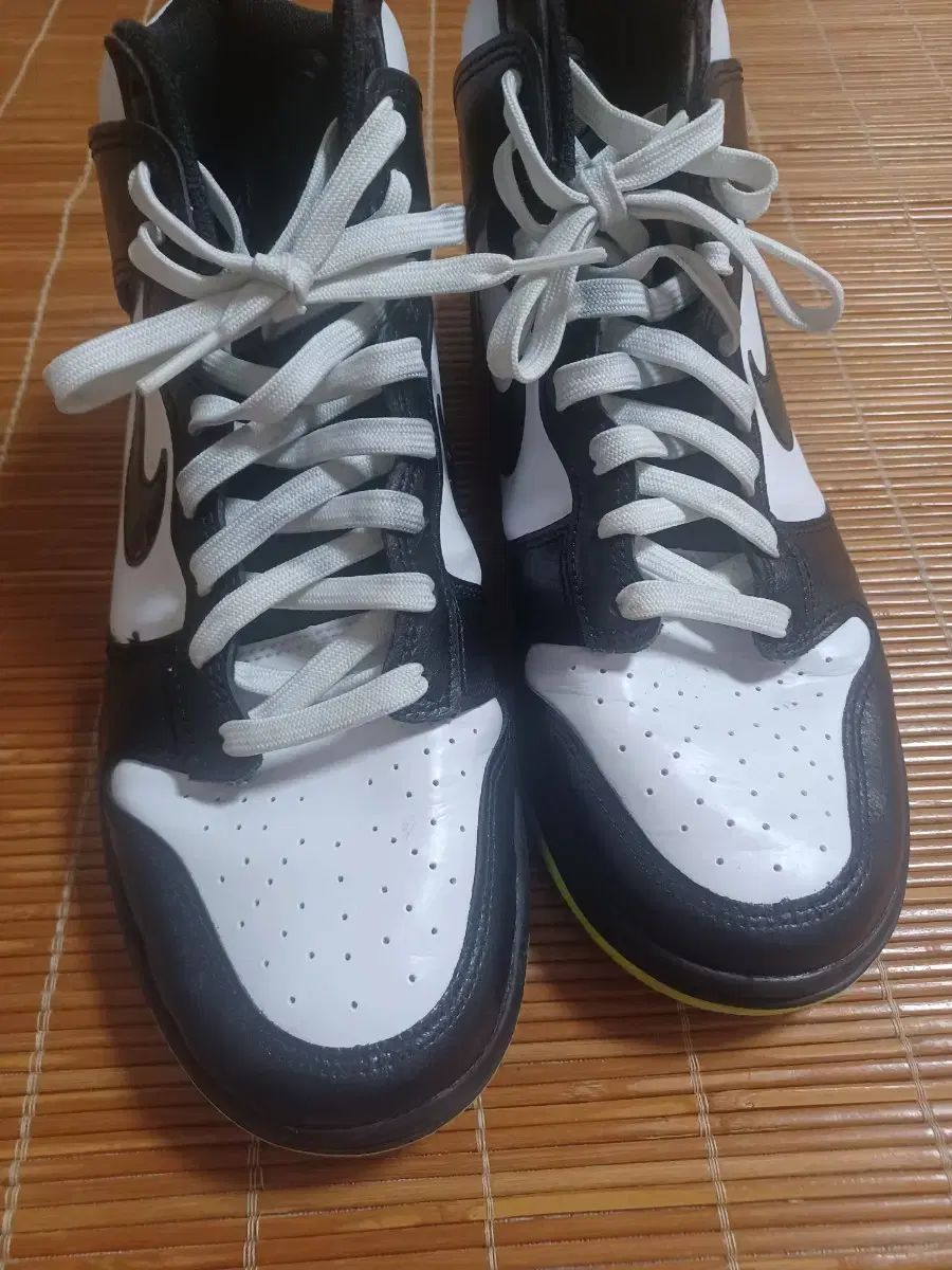 NIKE ナイキ ダンク ハイ ブラックボルト スニーカー