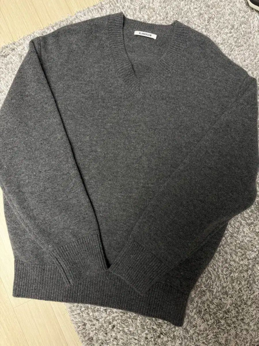 BLANK ROOM ブランクルーム Vネックニット_ MELANGE GRAY