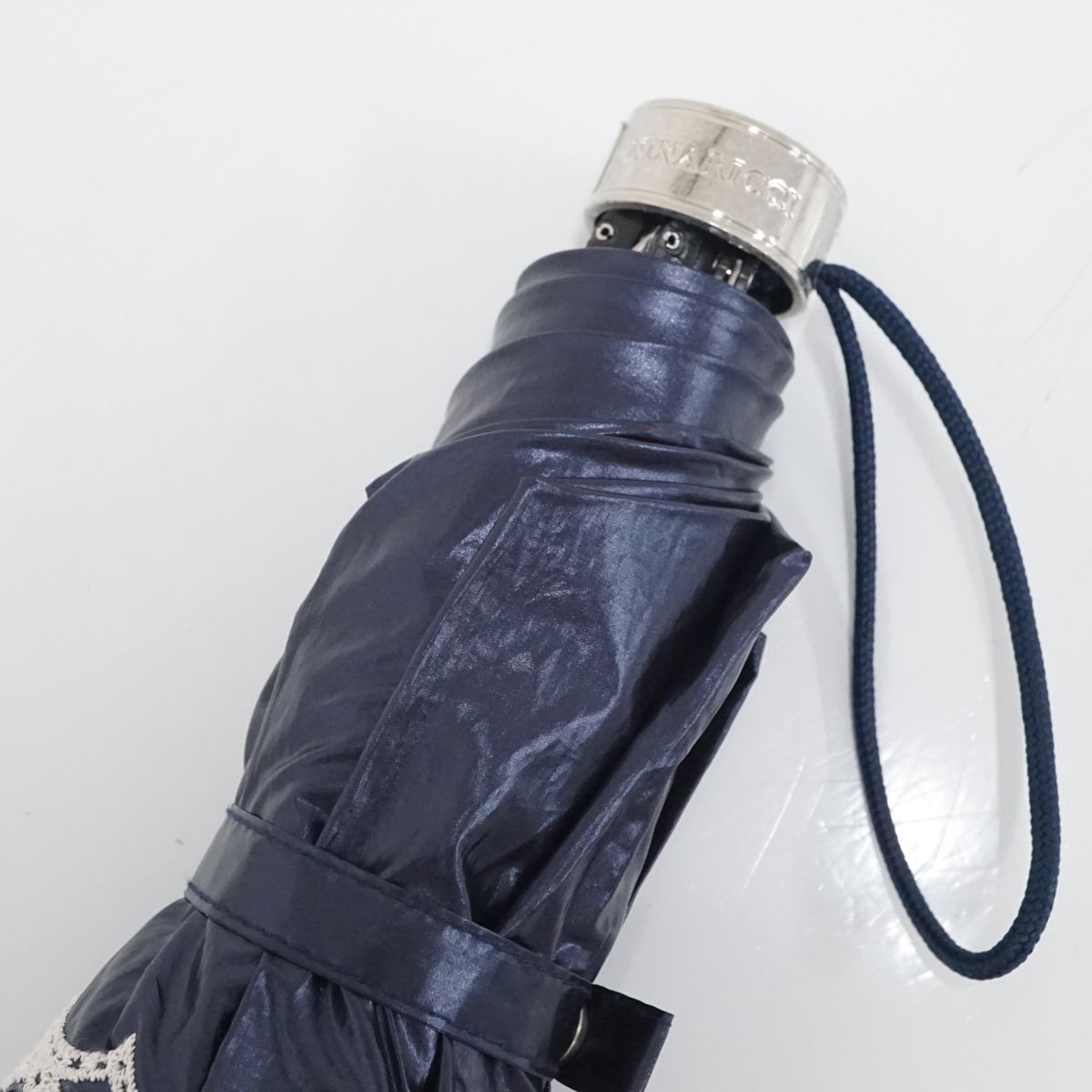 晴雨兼用折日傘 NINA RICCI ニナリッチ USED美品 刺繍 ネイビー