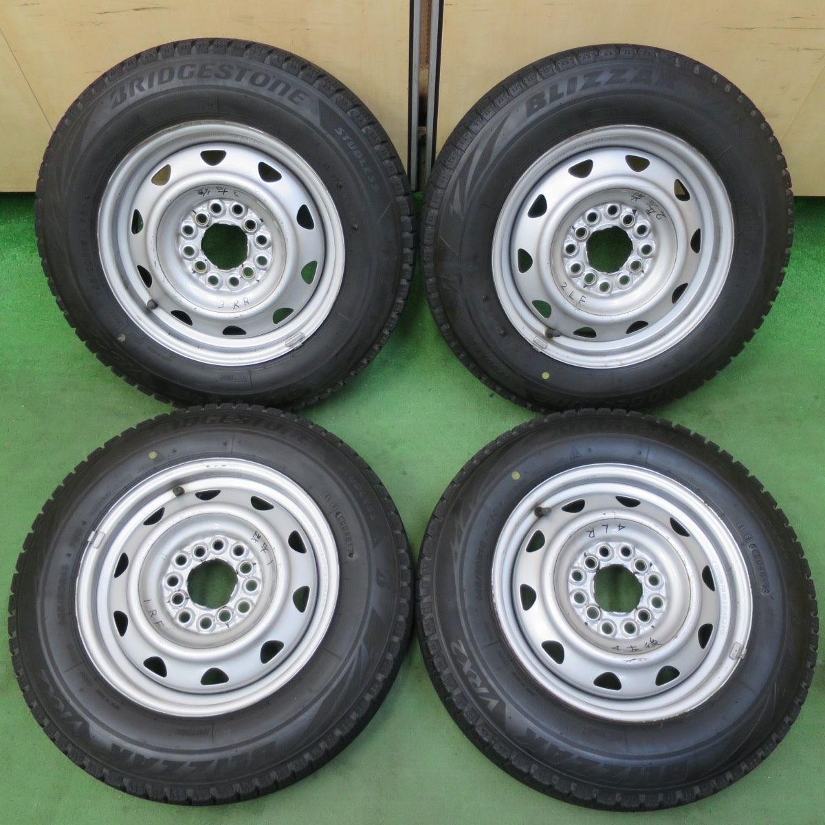 4本価格 スタッドレス 145|80R13 ブリヂストン ブリザック VRX2 スチール ホイール 13インチ PCD100 110 114.3|4H マルチ 5042406イス
