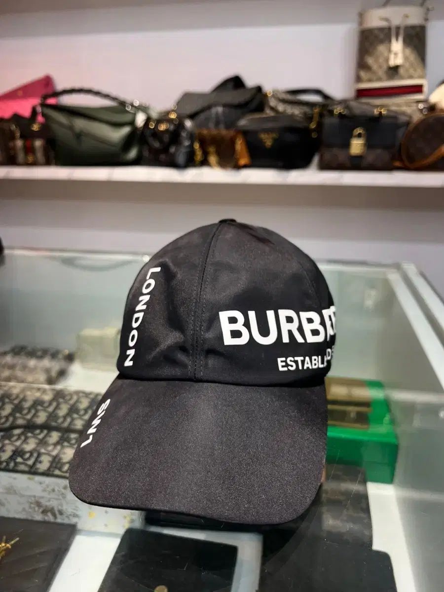 M ） BURBERRY(バーバリー) ホースフェリー レディース ボール