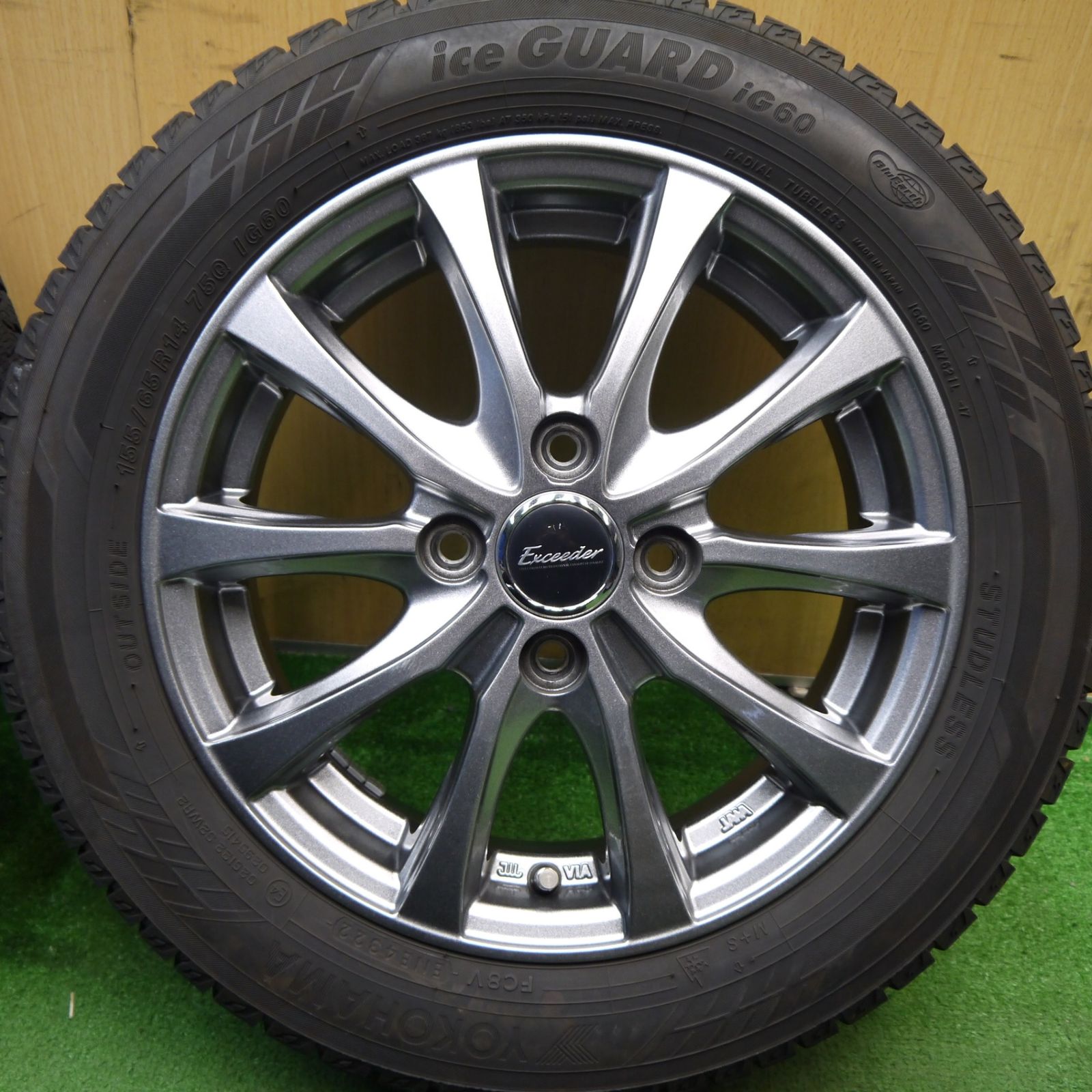 155/65R14 スタッドレス バリ溝 22年製