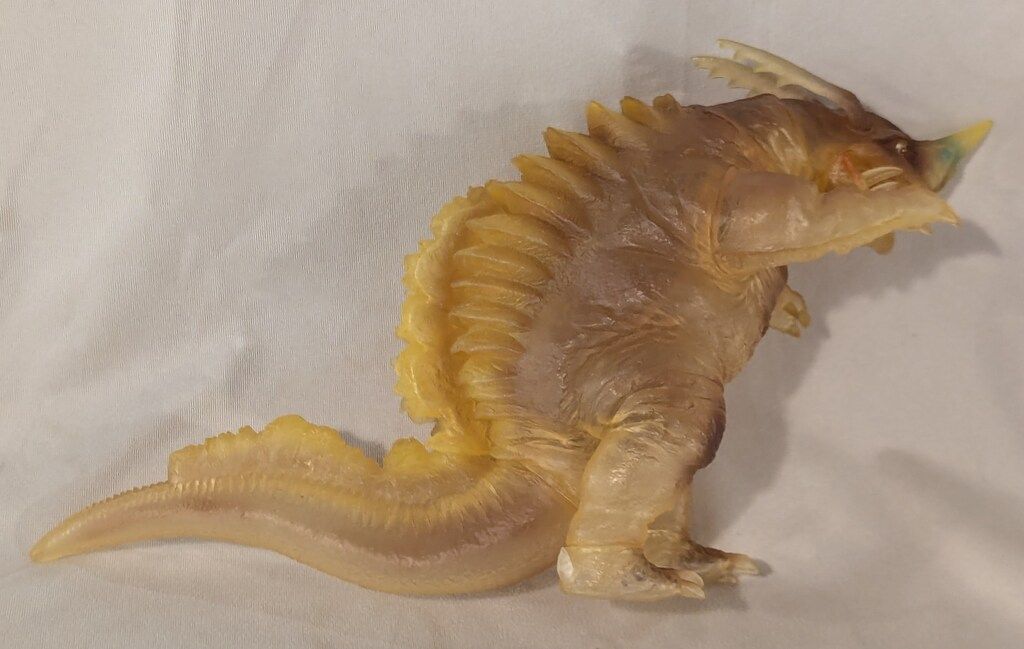 ひ*な様 エクスプラス　ネロンガ エクスプラスの「大怪獣シリーズ ネロンガ」が新たに「発光Ver