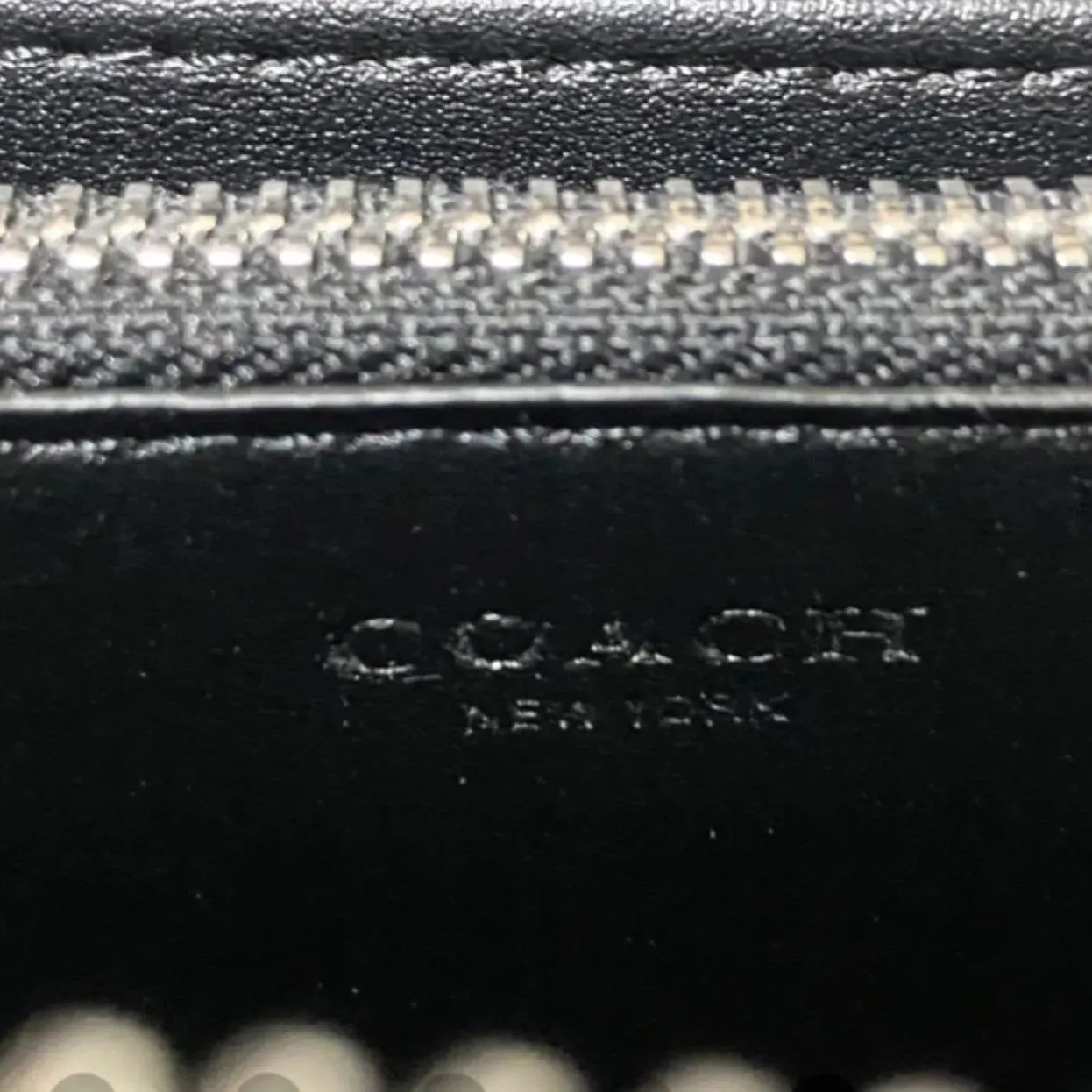 COACH 長財布 スポッティド アニマル ラウンドファスナー CC473