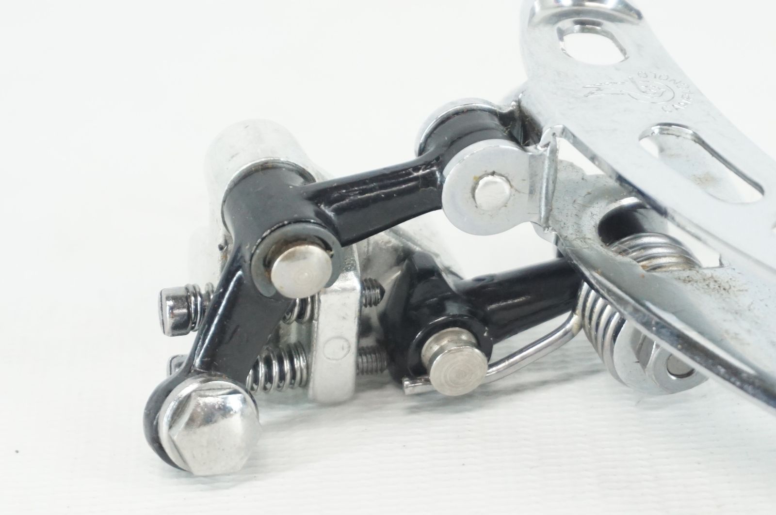 CAMPAGNOLO カンパニョーロ