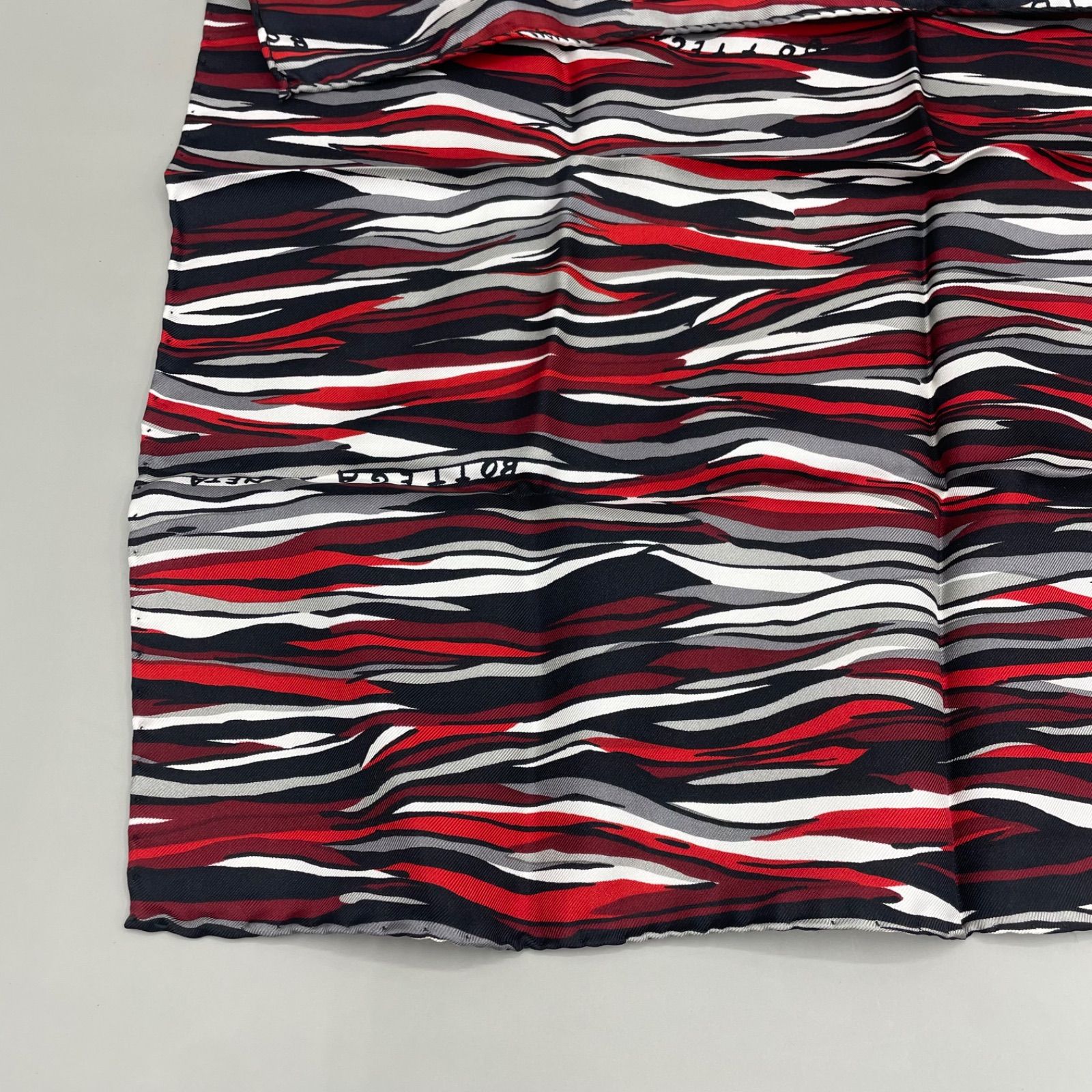 未使用級 希少 BOTTEGA VENETA ボッテガヴェネタ スカーフ ハンカチ