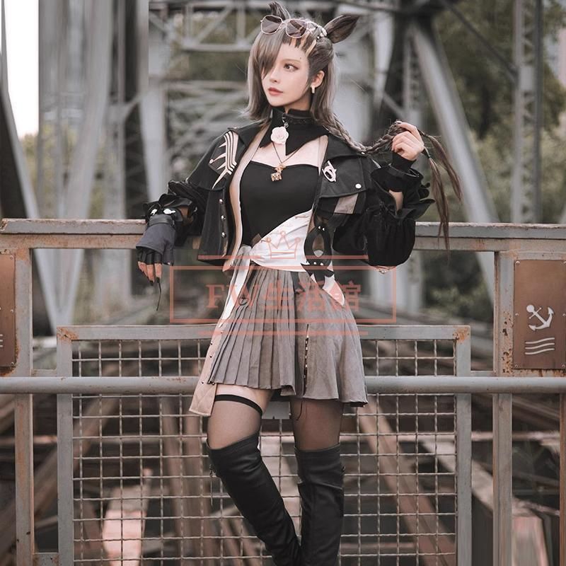 靴 演出服