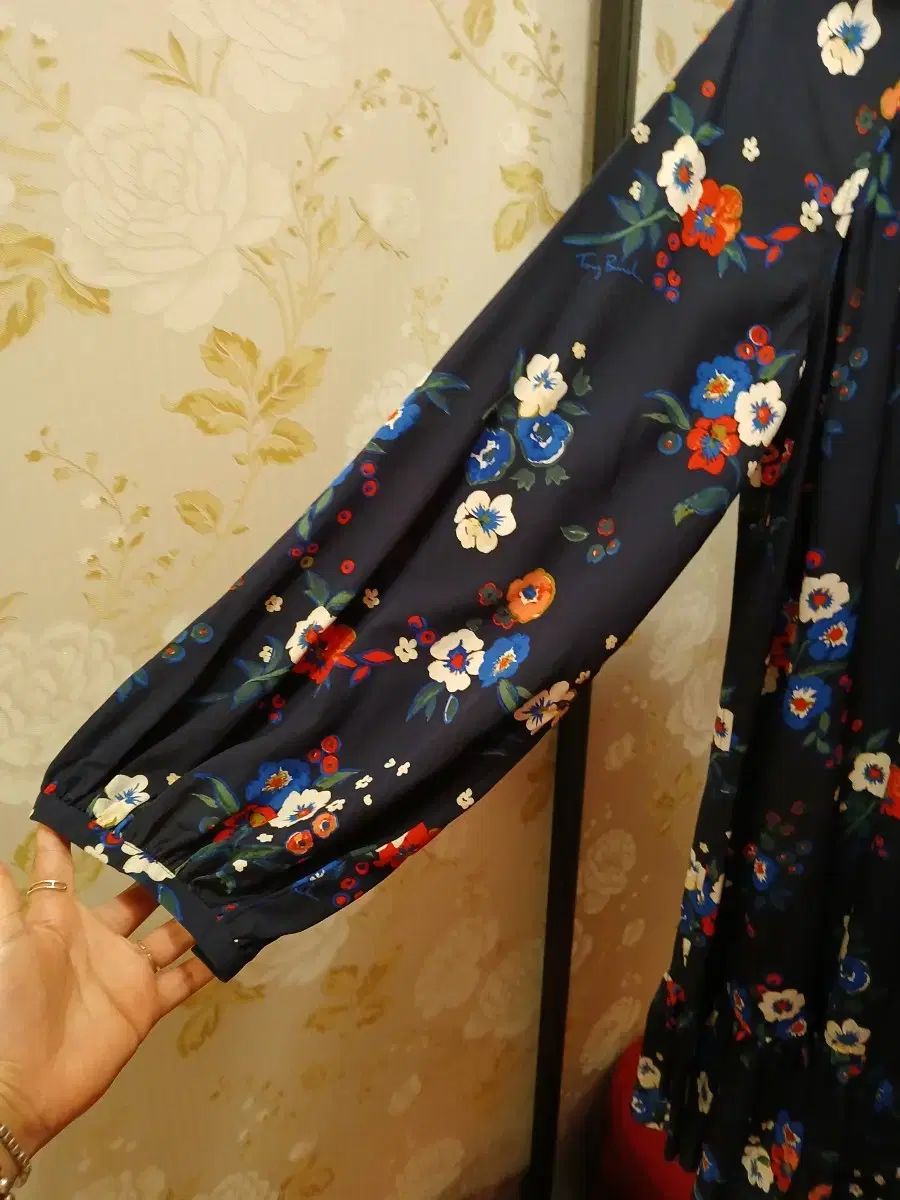 6 10 Tory Burch トリーバーチ キム サランワンピース シルクワンピース 55 66