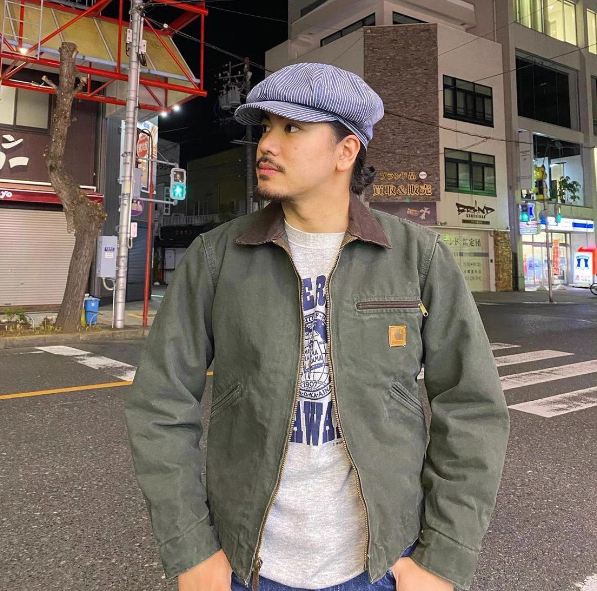 採寸は平置きで計測しておりますCarhartt J97デトロイトジャケット