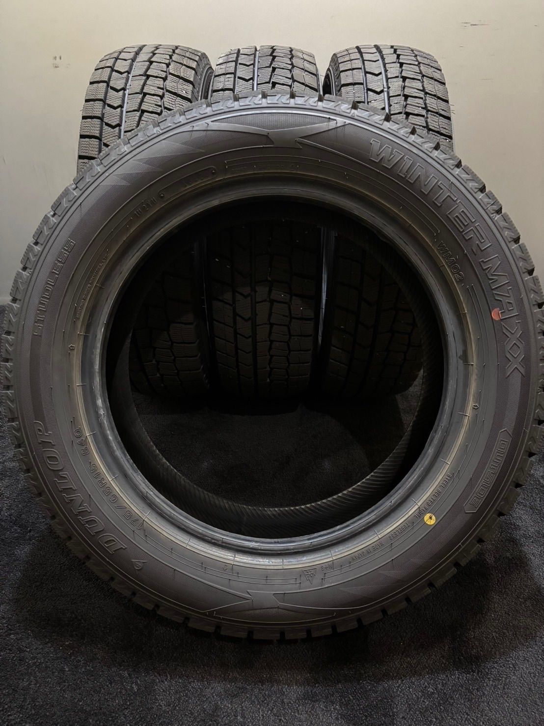 ☆175/65R15 DUNLOP/WINTER MAXX WM02 24年製 スタッドレス 4本