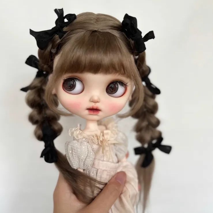 ブライス ウィッグ モヘアウィッグ 海外作家 コーヒーモカ リボン前髪