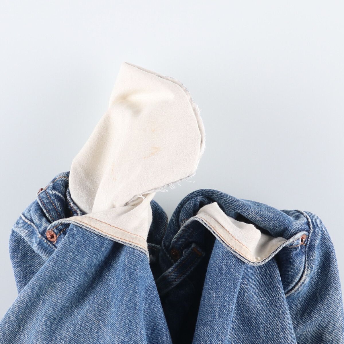 ストレートデニムパンツ