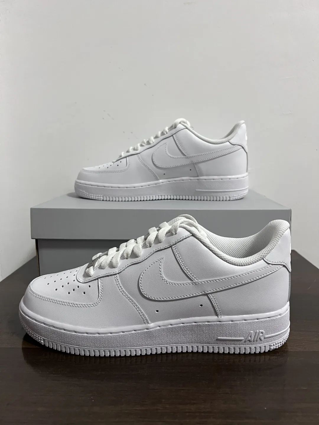 未使用ナイキ エアフォース1 Nike Air Force 1 Lowホワイト レディース メンズ 男女兼用