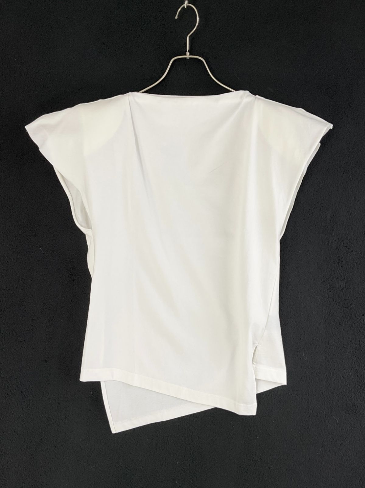 未使用 ISABEL MARANT ETOILE　イザベルマランエトワール 38 ホワイト ショルダーパット付アシンメトリーTシャツ 未使用 ISABEL MARANT ETOILE イザベルマランエトワール 38