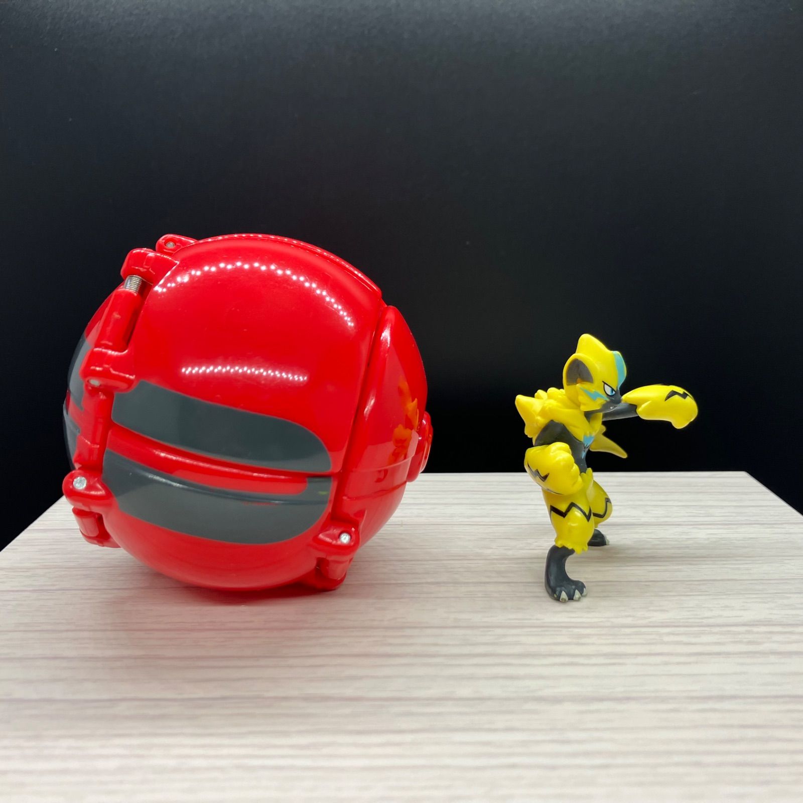 ポケデルゼ　ゼラオラ　プレシャスボール　ポケモンパンVer ポケデルゼ ゼラオラ プレシャスボール ポケモンパンVer - メルカリ