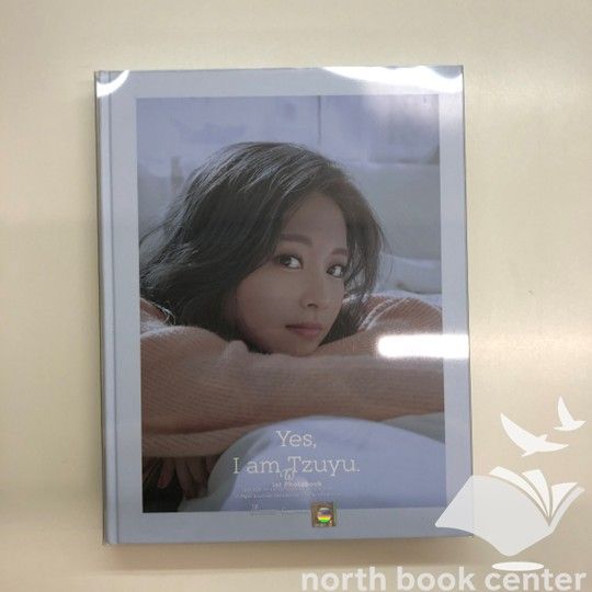 Yes I am Tzuyu TWICE ツウィ <<B-5-M6571 - メルカリ