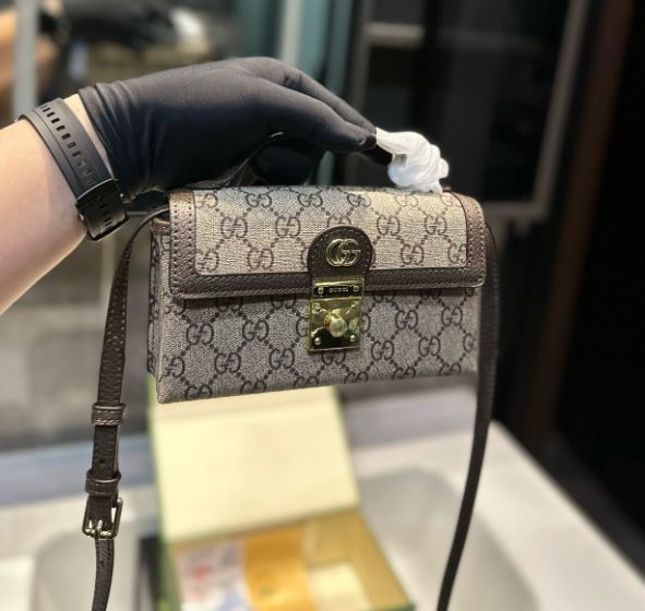 新品未使用】グッチ GUCCI ショルダーバッグ 即購入不可 