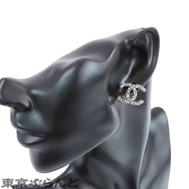 定番　人気　シャネル　パール　ピアス シンプル/可愛い】CHANEL パールホワイト ピアス (CHANEL/ピアス