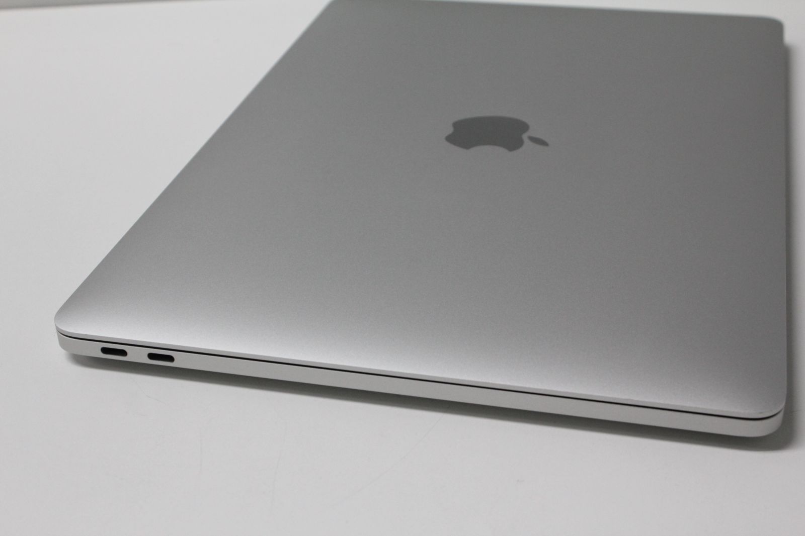 MacBook Pro（13インチ,2017,Thundeabolt 3ポート x 2）256GB