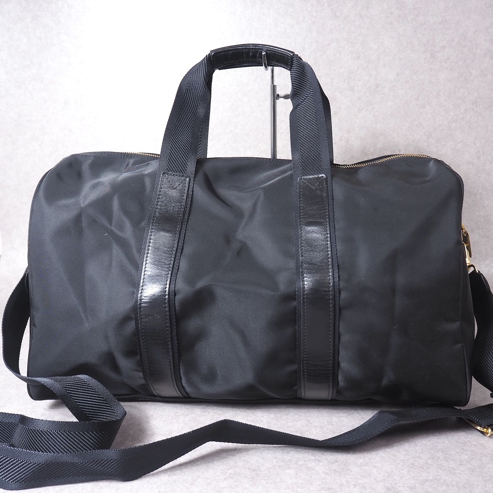 モスキーノ　MOSCHINO ボストンバッグ！ MOSCHINO モスキーノ ボストンバッグ 旅行バッグ ドラムバッグ