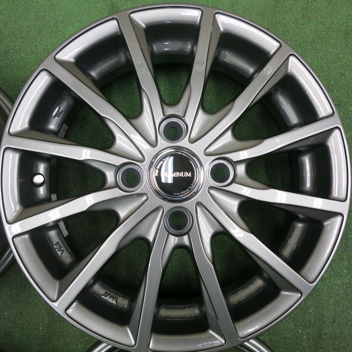 送料無料* 未使用☆BALMINUM バルミナ AR12 ブリヂストン製 14インチ ホイール 14×4.5J  PCD100/4H☆4062905HAホ - メルカリ