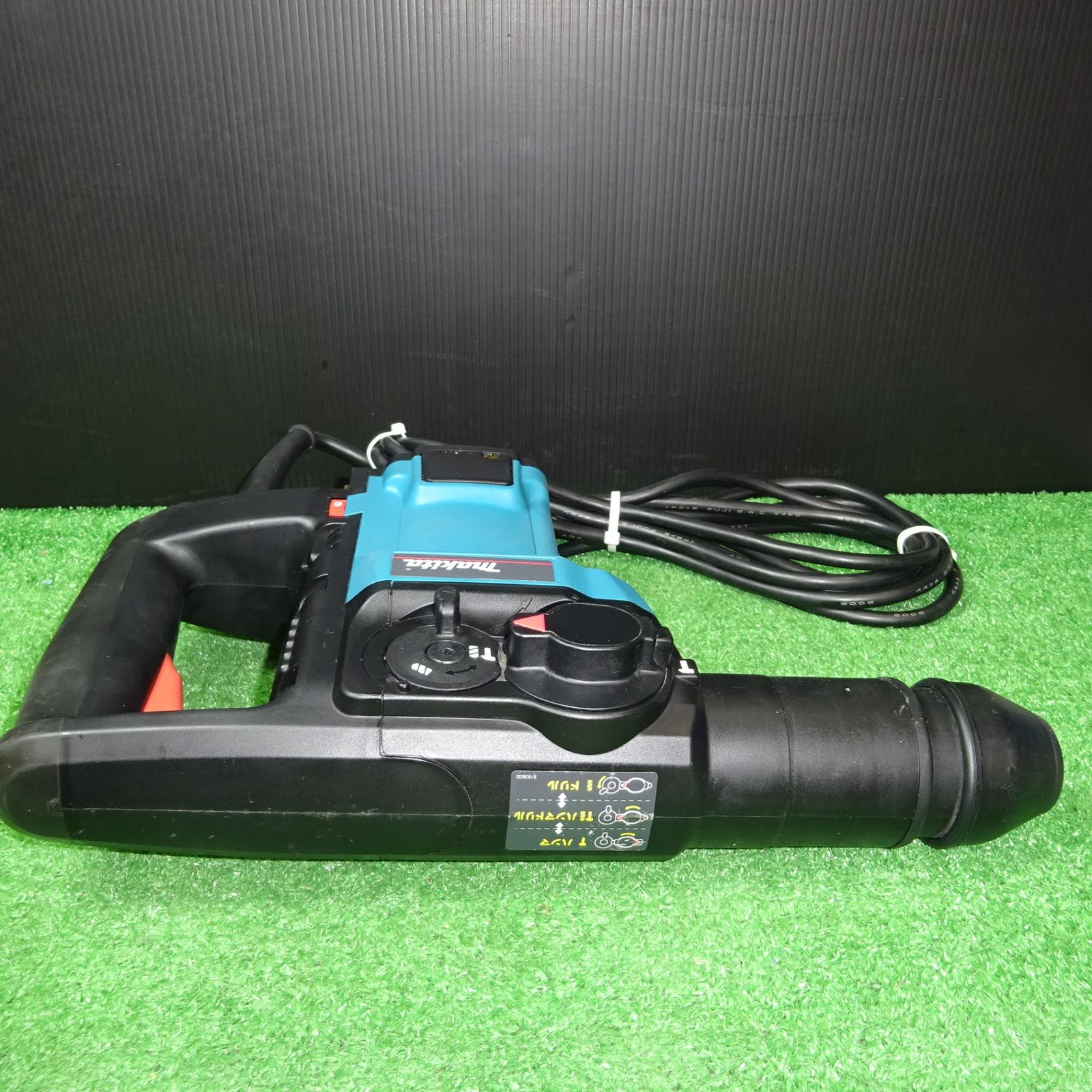 〇マキタ(makita) ハンマドリル HR3000C【岩槻店】