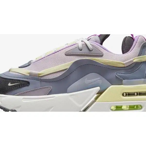 来店をご期待! 店舗エディション ナイキレディース エア マックス フリオサ CZ4149 ー 400