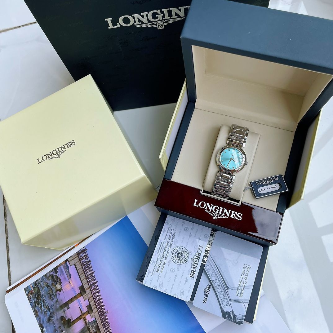 LONGINES SWISS MADEクォーツ腕時計 青文字盤 LONGINES SWISS MADEクォーツ腕時計 青文字盤 青い時計の