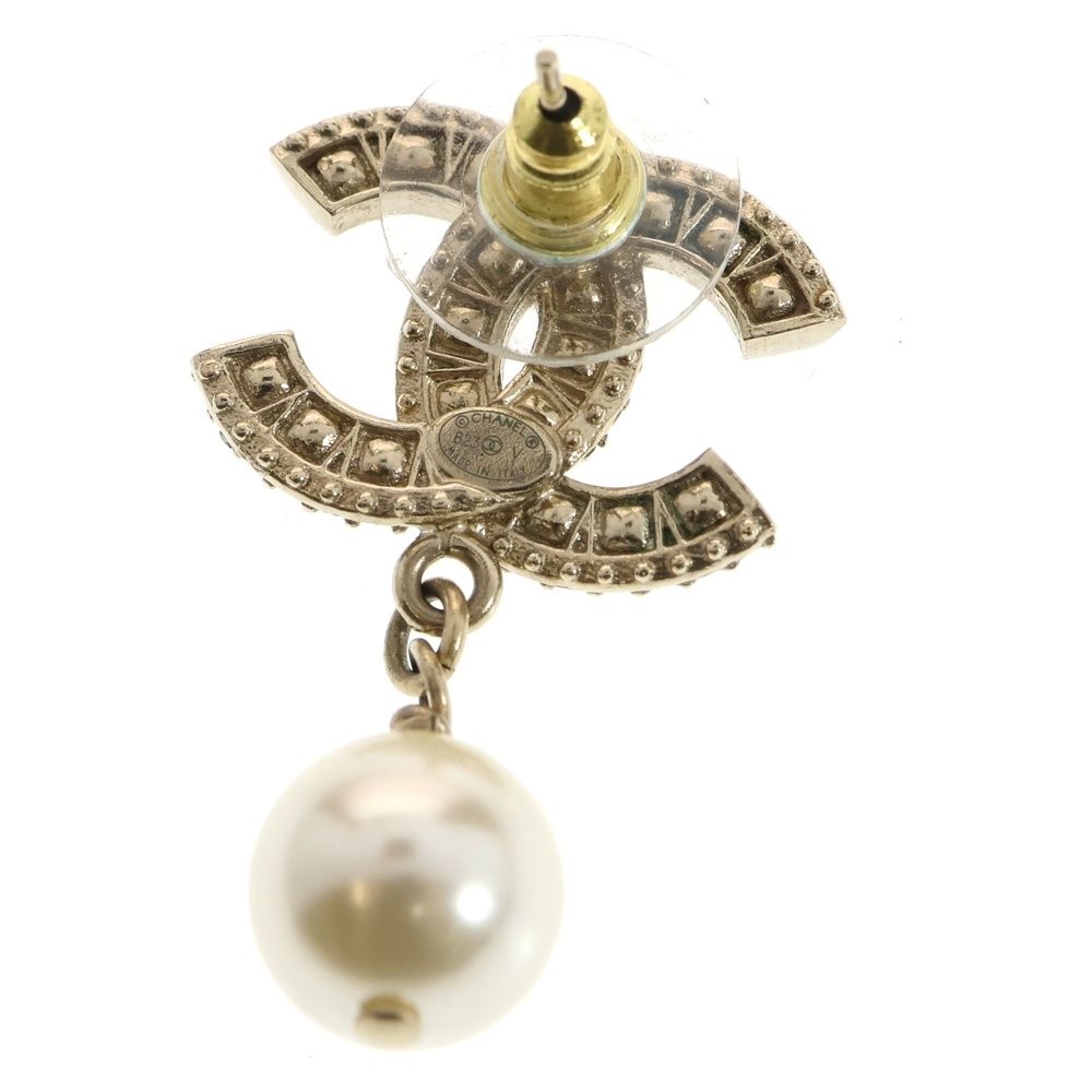 CHANEL ゴールド パール ピアス B23 CHANEL - シャネル ココマークラインストーン フェイクパール
