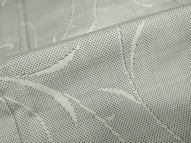 平和屋着物○本場大島紬 白大島 9マルキ 唐草文 鈴乃屋扱い 正絹 逸品