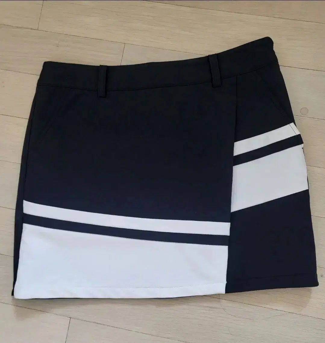 ゴルフスカート