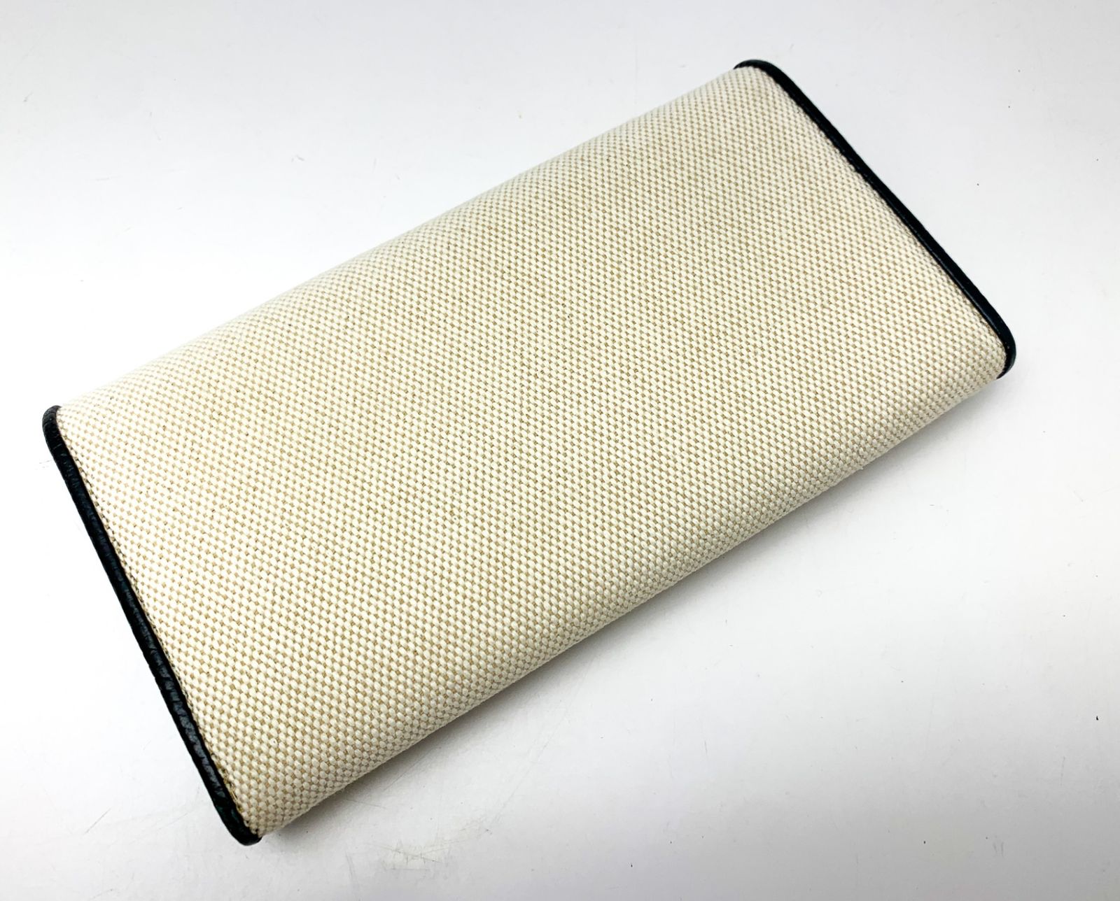 LOUIS VUITTON ルイヴィトン アイボリー ブラック 黒 LVアイコン  