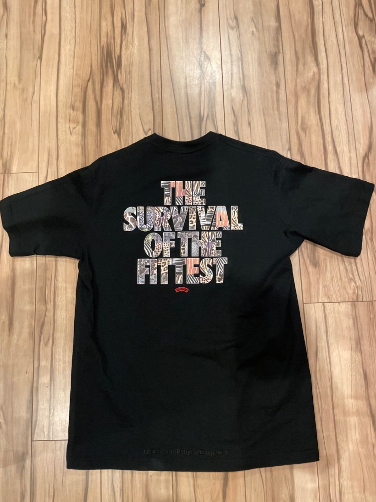 ナイトレイドアーチロゴクレイジーサバンナTシャツ - メルカリ