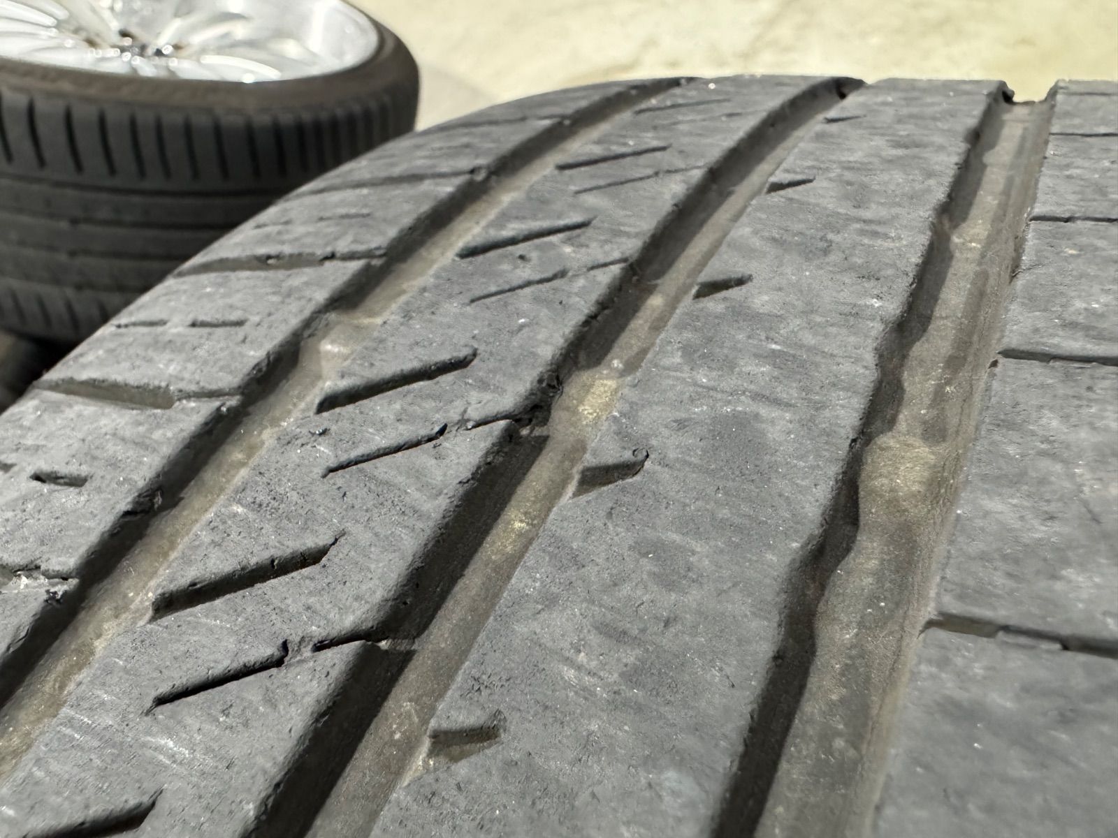 285|30ZR21 タイヤホイール4本セット